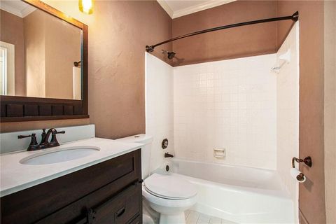 Single Family Residence in Alpharetta GA 5145 Southlake Drive 21.jpg