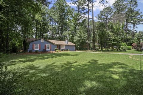 Single Family Residence in Alpharetta GA 539 Karen Drive.jpg