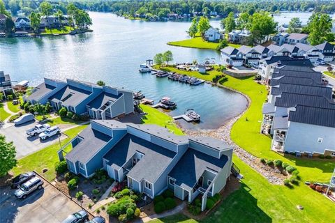 Single Family Residence in Villa Rica GA 325 Berry Court.jpg