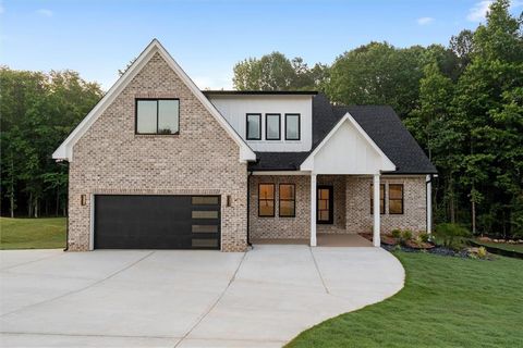 Single Family Residence in Villa Rica GA 863 N Bay Overlook.jpg