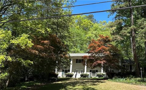 Single Family Residence in Atlanta GA 2985 Duke Of Gloucester St.jpg