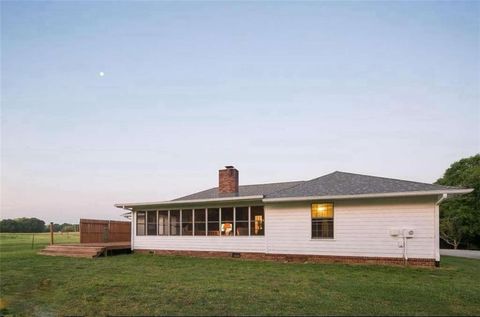 Single Family Residence in Monroe GA 2285 Bold Springs Road 8.jpg