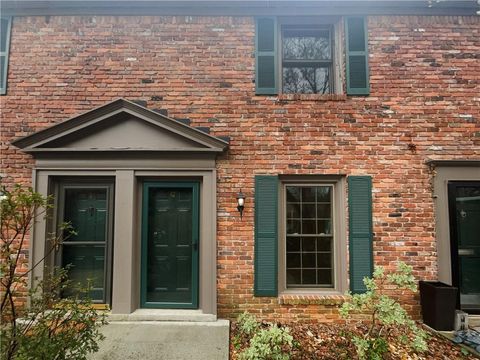 Condominium in Atlanta GA 3085 Colonial Way.jpg