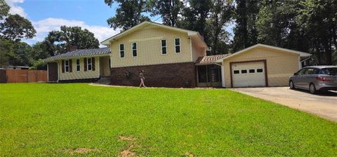 Single Family Residence in Douglasville GA 6298 N SUMMERS Circle.jpg