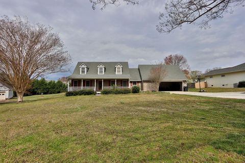 Single Family Residence in Gainesville GA 3646 Brown Well Court.jpg