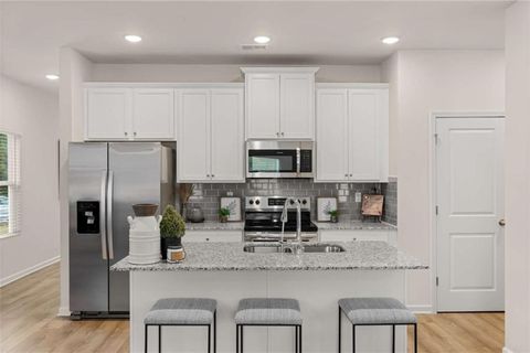 Townhouse in Villa Rica GA 1122 Edinberg Drive 4.jpg