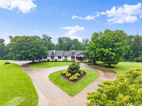 Single Family Residence in Demorest GA 322 Windy Ridge Drive.jpg