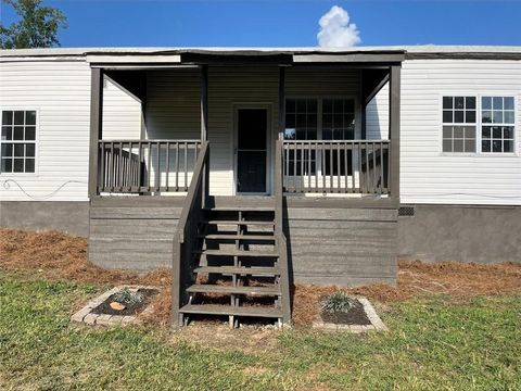 Single Family Residence in Villa Rica GA 143 Raven Road.jpg