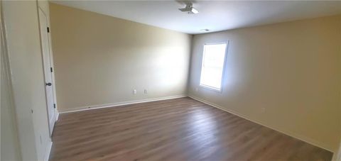 Single Family Residence in Villa Rica GA 237 summergate Lane 30.jpg