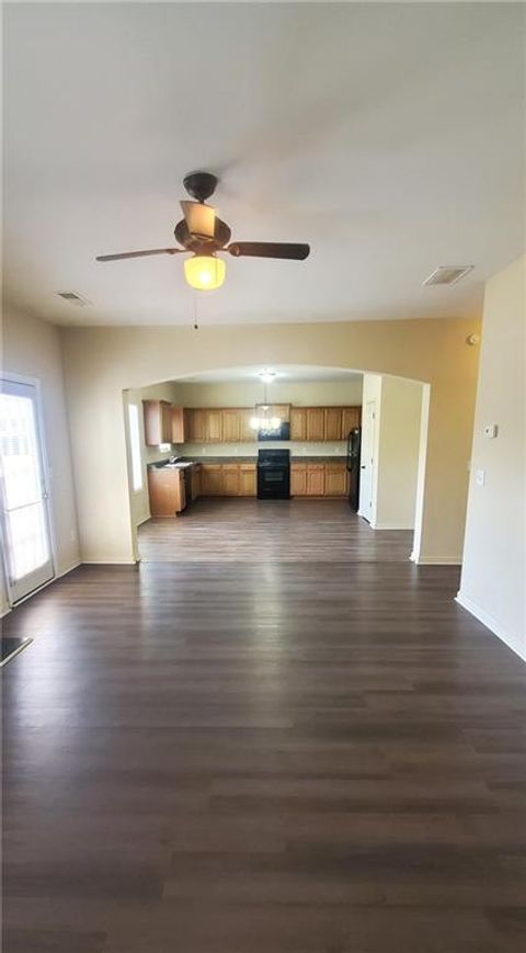 Single Family Residence in Villa Rica GA 237 summergate Lane 11.jpg