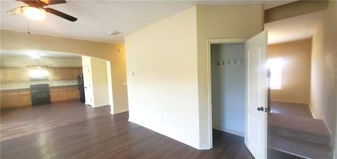 Single Family Residence in Villa Rica GA 237 summergate Lane 14.jpg