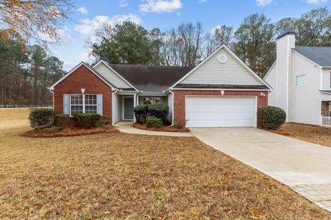 Single Family Residence in Grayson GA 2457 Swan Lake Drive.jpg