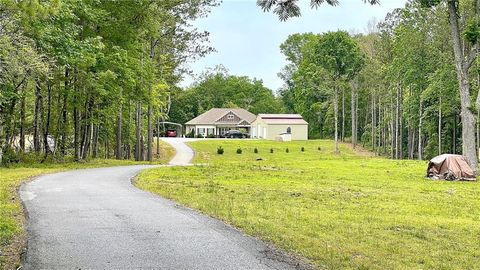 Single Family Residence in Rockmart GA 7460 Highway 101.jpg