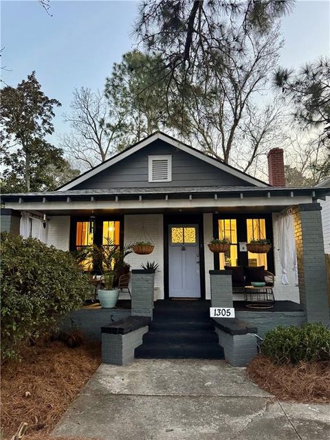 Single Family Residence in Savannah GA 1305 E 33rd Street.jpg