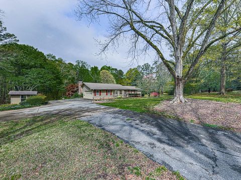 Single Family Residence in Acworth GA 4445 Moon Station Lane.jpg