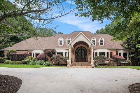 Single Family Residence in Atlanta GA 7660 Treeridge Court.jpg