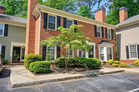 Condominium in Atlanta GA 84 Mount Vernon Circle.jpg