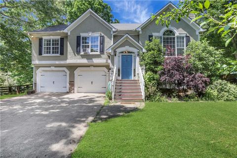 Single Family Residence in Cumming GA 3820 Pheasant Run Trace.jpg