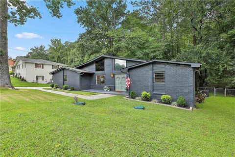 Single Family Residence in Douglasville GA 1408 Burnt Hickory Road.jpg