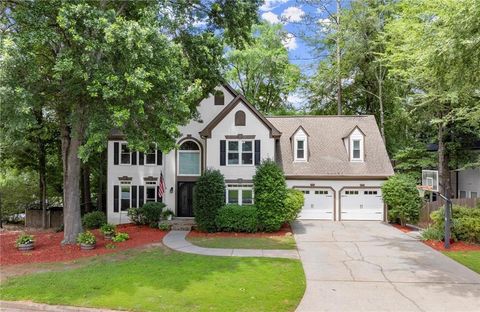 Single Family Residence in Alpharetta GA 4300 May Apple Drive.jpg
