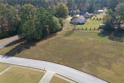 Single Family Residence in Loganville GA 1001 Honey Lane.jpg