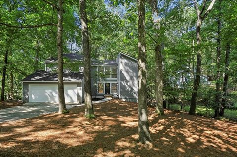 Single Family Residence in Roswell GA 545 Woodman Place.jpg