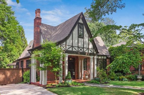 Single Family Residence in Avondale Estates GA 26 Clarendon Avenue.jpg