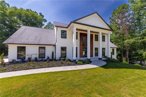 Single Family Residence in Atlanta GA 4 Bentley Trace Manor.jpg