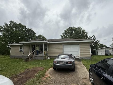 Single Family Residence in Good Hope GA 4441 Highway 83.jpg