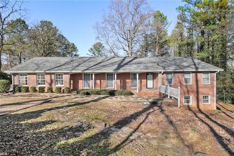 Single Family Residence in Roswell GA 1110 Upper Hembree Road.jpg