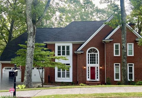 Single Family Residence in Roswell GA 715 Winterwind Way.jpg