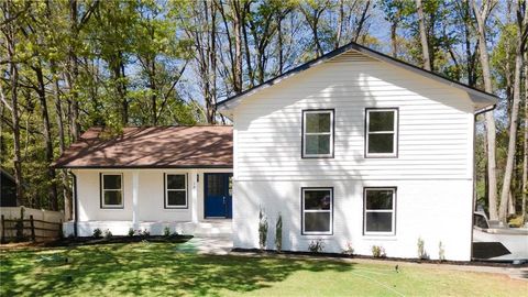 Single Family Residence in Roswell GA 185 Ansley Court.jpg