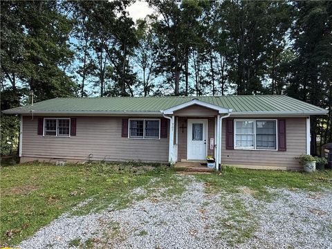 Single Family Residence in Colbert GA 703 Jack Sharp Road.jpg