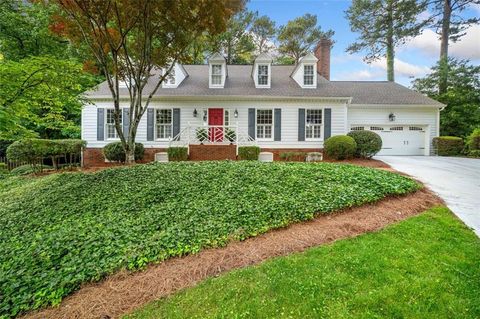 Single Family Residence in Marietta GA 4333 Collingham Trace.jpg