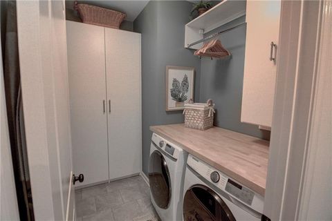 Townhouse in Roswell GA 14 Lochurst Lane #153 20.jpg