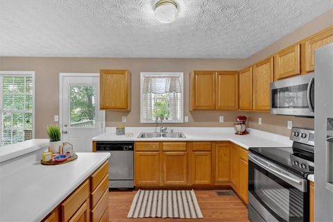 Single Family Residence in Cartersville GA 11 Chestnut Street 15.jpg