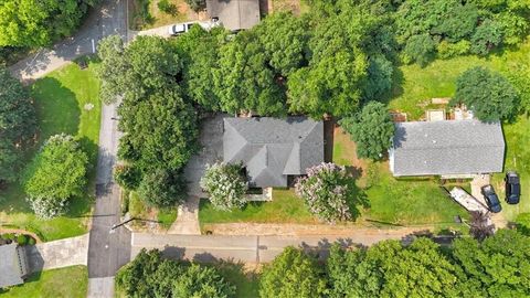 Single Family Residence in Cartersville GA 11 Chestnut Street 32.jpg