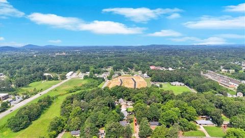 Single Family Residence in Cartersville GA 11 Chestnut Street 35.jpg