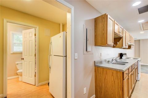 Single Family Residence in Woodstock GA 504 N Little Victoria Road 34.jpg