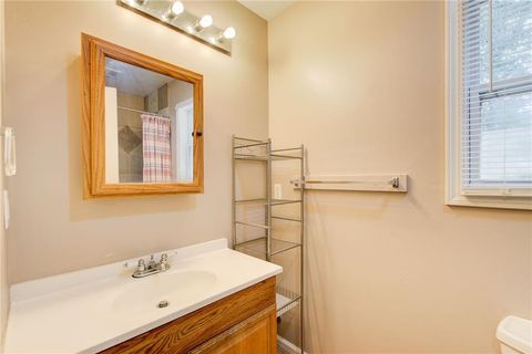 Single Family Residence in Woodstock GA 504 N Little Victoria Road 37.jpg
