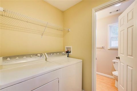 Single Family Residence in Woodstock GA 504 N Little Victoria Road 36.jpg