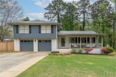 Single Family Residence in Sugar Hill GA 1337 Frontier Trail.jpg