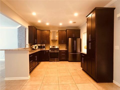 Townhouse in Johns Creek GA 4645 Valais Court #10 8.jpg