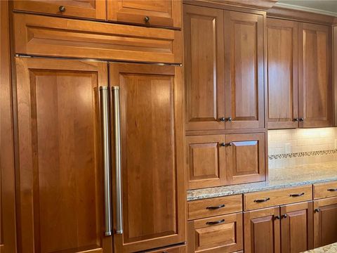 Single Family Residence in Alpharetta GA 870 Thornberry Drive 12.jpg