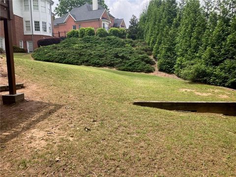 Single Family Residence in Alpharetta GA 870 Thornberry Drive 62.jpg