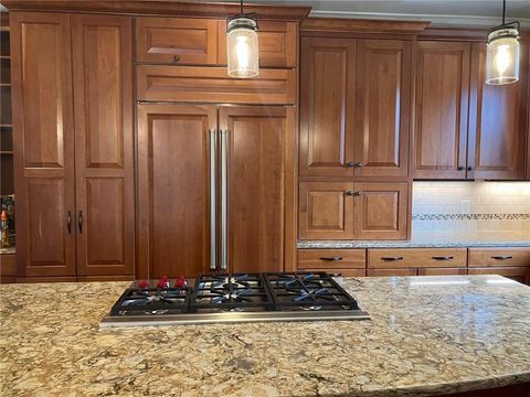Single Family Residence in Alpharetta GA 870 Thornberry Drive 13.jpg