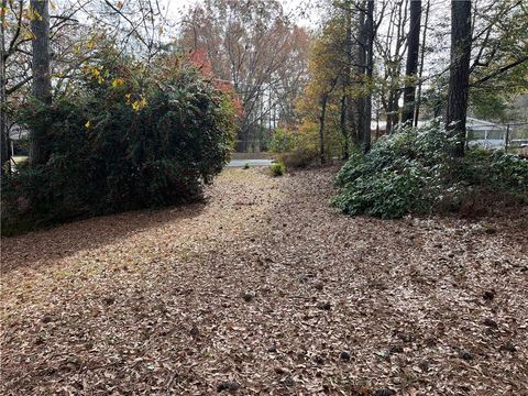 Single Family Residence in Canton GA 667 B Avery Road.jpg