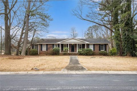 Single Family Residence in Decatur GA 4297 Riverwood Circle.jpg