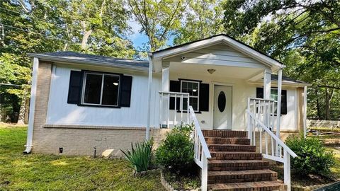 Single Family Residence in Lithia Springs GA 6197 Union Grove Road.jpg
