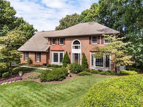 Single Family Residence in Roswell GA 220 Penhurst Way.jpg